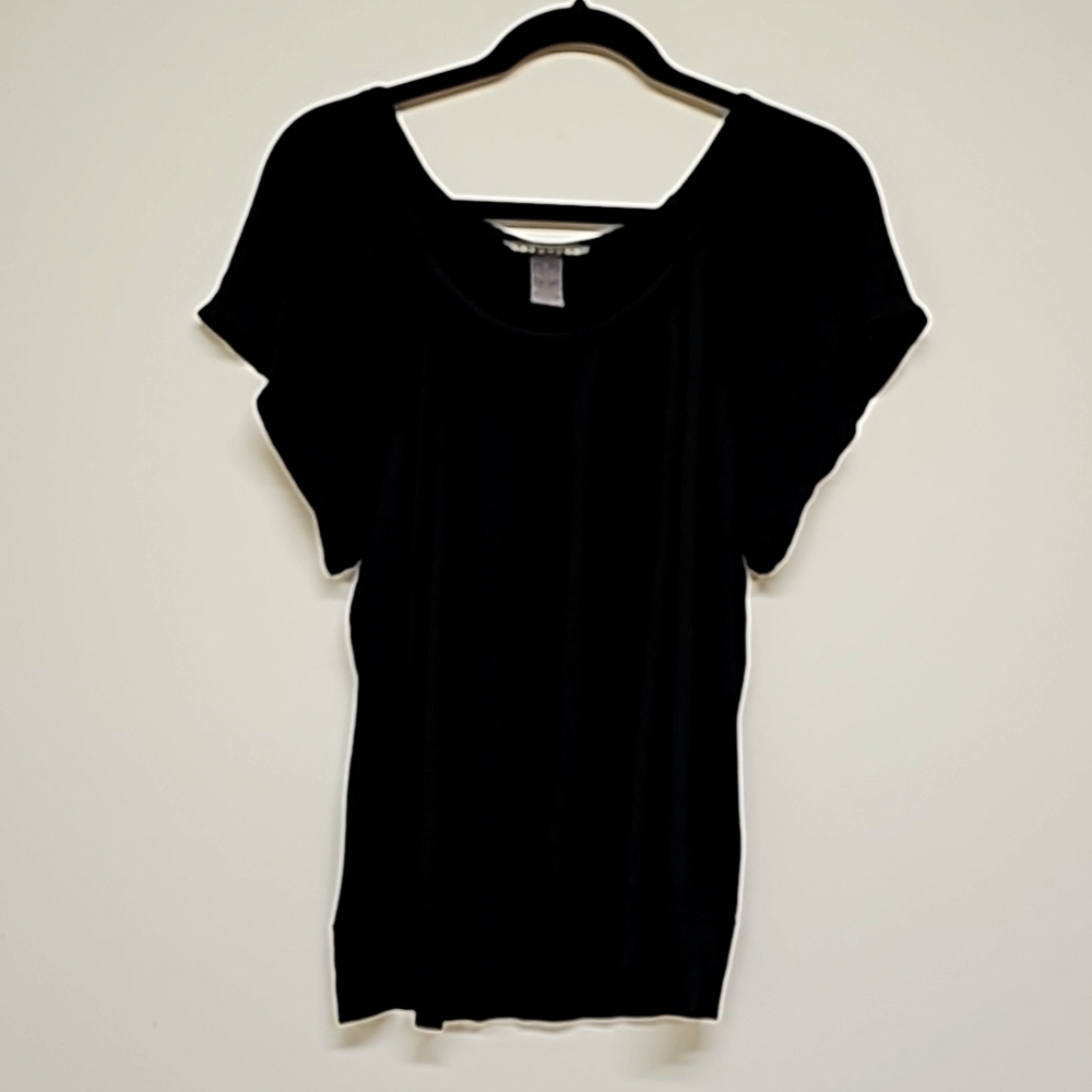 Kenneth Cole Reaction butterfly sleeve top, scoop pleat neck and banded waist